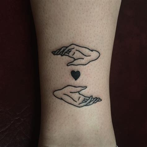 C W E B B On Instagram “healing Hands From Yesterday” Tattoos Cool Tattoos Ink Tattoo
