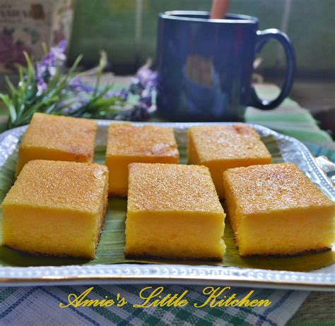 The addition of grated unsweetened coconut and adjusting the amount of liquid in the recipe makes this recipe vegan friendly now and i'm pretty happy with the. AMIE'S LITTLE KITCHEN: Cheesy Tapioca Kuih (Bingka Ubi ...
