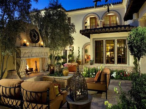 15 Traditional Courtyard Gardens Home Design Lover