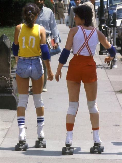 I Had Those Exact Knee Pads Roller Skating Outfits Fashion 70s