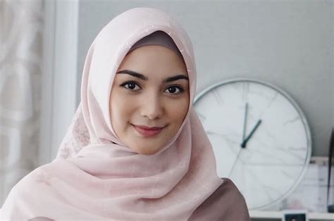 Tutorial hijab ala citra kirana gampang, simpel, dan kudu di coba ig @rifta_rofiqah #tutorialhijab contoh gaya hijab yang sering di pakai oleh citra kirana, cantik mudah dan simple. Mantap Berhijab, Artis Citra Kirana Tolak Main Film 'Lepas ...