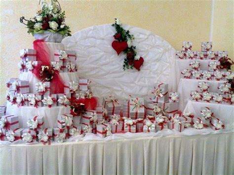 Check spelling or type a new query. Bomboniere 60 Anno Matrimonio : tortine di feltro come ...