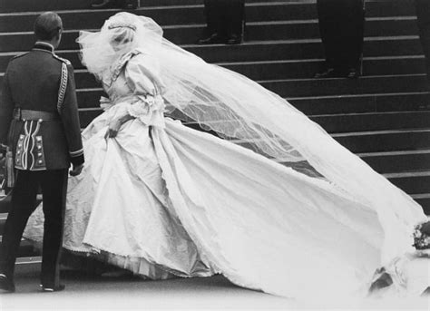 Princess Diana And Prince Charles Royal Wedding Dress Cake Date Tiara Photos Parade