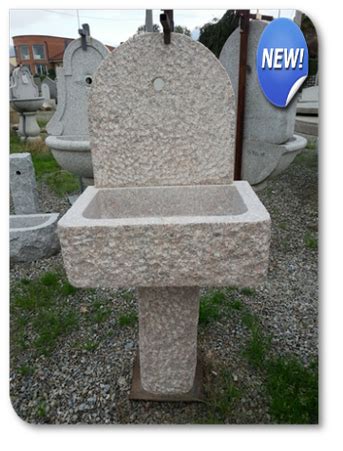.vendesi appartamento a pochi km da morbegmo e sondrio, trilovale di 80 mq con giardino attrezzato con tavolo e panche in pietra, gazebo, barbecue e fontana a 700. Fontane a parete, granito, marmo - Pietra di Luserna ...