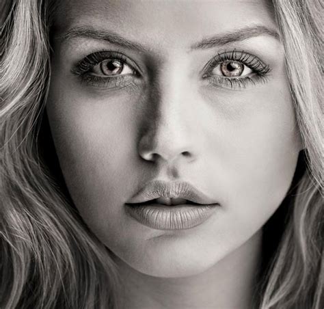 Beauty In Close Up Creative Portrait Photography 32 Examples