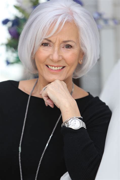 Silver Grey Hair And Make Up Over 60 Grey Hair And Makeup Older Lady Hair Styles Haircut For