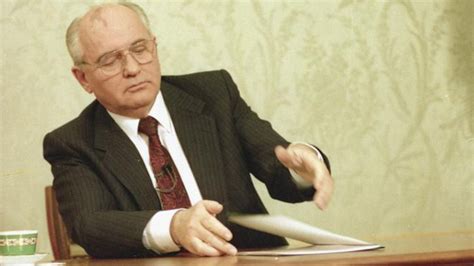 30 yıl önce bugün Gorbaçov son Sovyet lideri olarak istifa etti orak