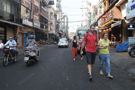 Saigon Streets For Foreign Tourists To Become Pedestrian Roads