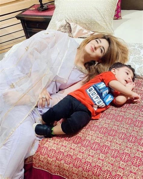 Actress Fatima Sohail With Her Son Latest Adorable Pictures Reviewitpk