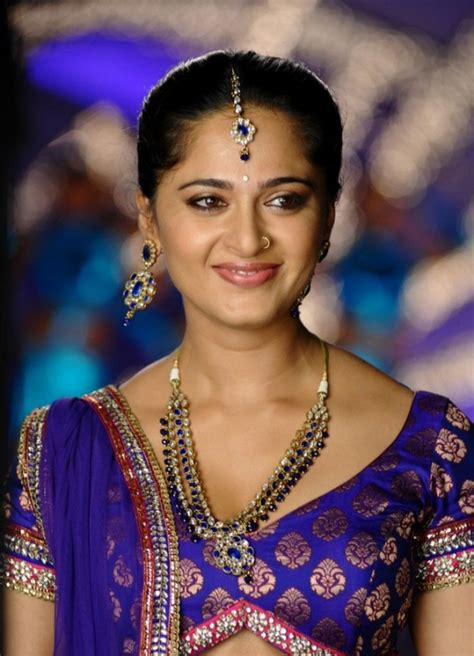 Tamil Actress Anushka Latest Cute Photos Actress Hot Photos Collection