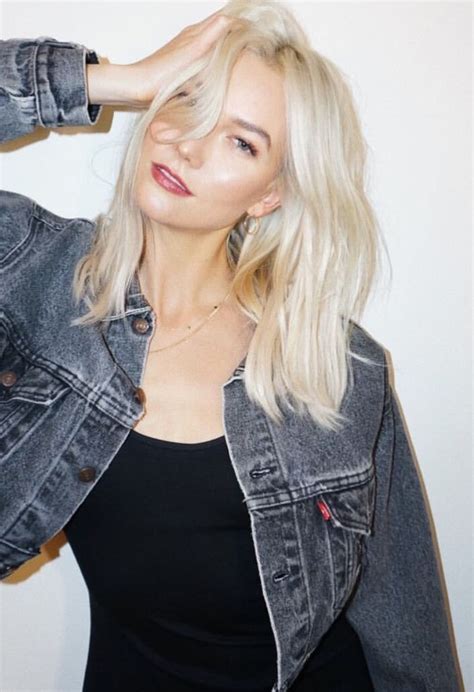 ♥️ pinterest deborahpraha ♥️ karlie kloss platinum blonde medium lenght hair platinum blonde