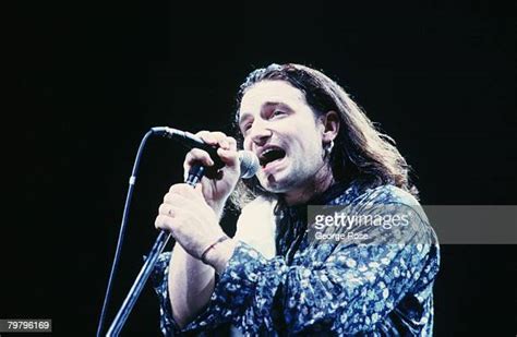 Bono Joshua Tree 1987 Photos And Premium High Res Pictures Getty Images