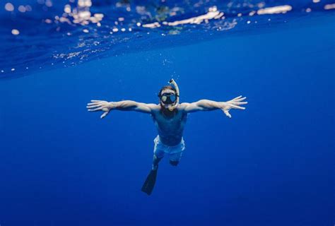 5399x3648 dive creative commons images person blue ocean water free dive man male ocean