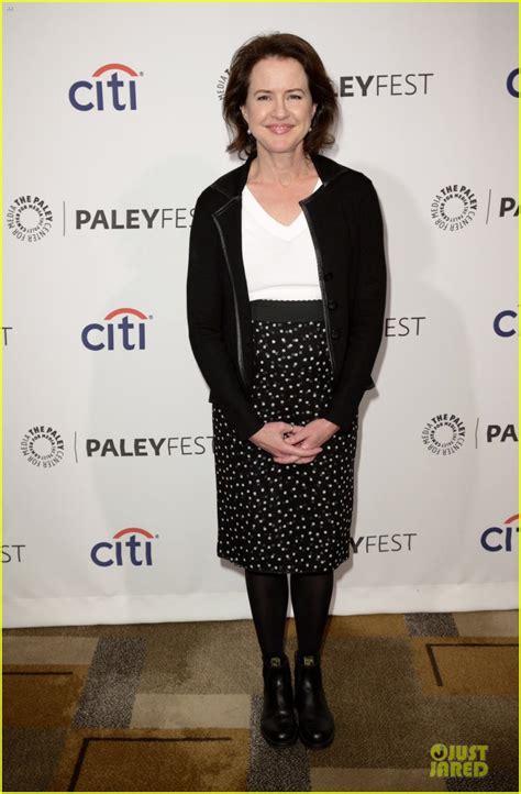 Lizzy Caplan And Michael Sheen Are Masters Of Sex At Paleyfest Photo