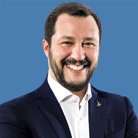 Matteo salvini, född 9 mars 1973 i milano, är en italiensk politiker, ledare för det politiska partiet lega nord och mellan juni 2018 och september 2019 vice premiärminister och inrikesminister. Matteo Salvini - YouTube