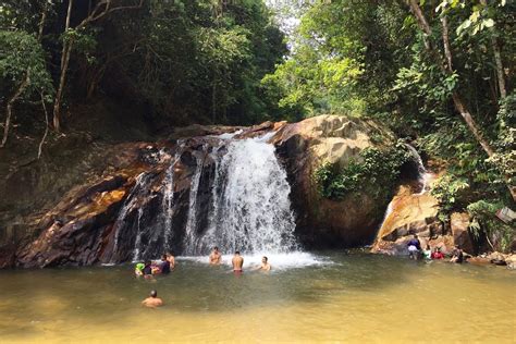 10 Air Terjun Di Selangor Untuk Percutian Yang Hebat 2024
