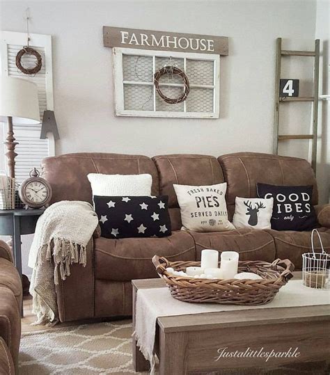 35 Luxury Small Farmhouse Living Room Ideas