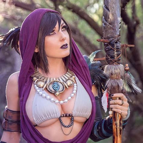 Cosplayer Jessica Nigri Country United States Cosplay Morrigan From Dragon Age Sexy