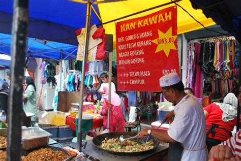 Street market, street food, streets. Jalan Masjid India (Kuala Lumpur): 2018 All You Need to ...