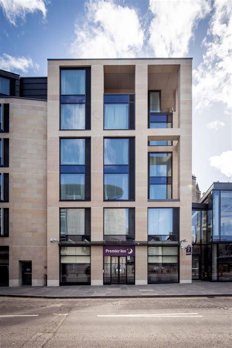 Near the m8 motorway, holiday inn® edinburgh hotel is handy for the city centre and all its attractions. Premier Inn Edinburgh - McAleer & Rushe
