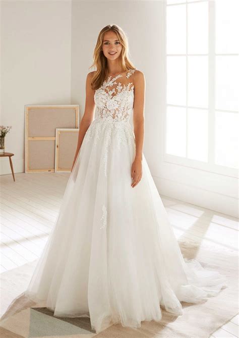 Du bist auf der suche nach dem idealen brautkleid? Brautmode White One | Brautmode, Hochzeitskleid und ...