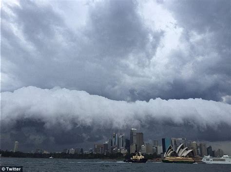 Spectacular Storm Rolls Into Sydney Sending Bondi Beach Goers Running