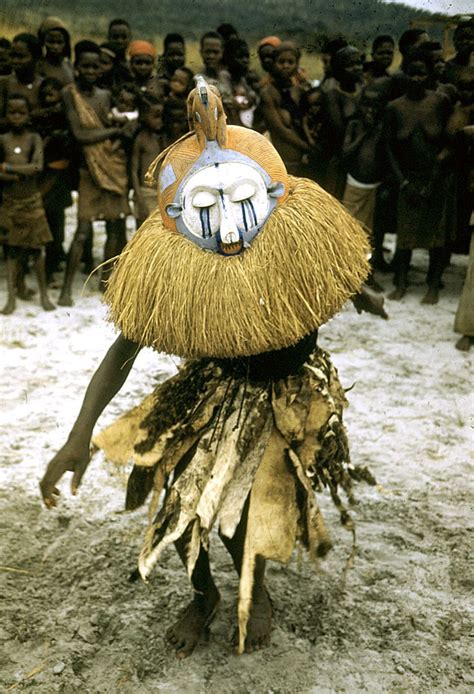 africa initiation rituals among yaka people near kasongo lunda dr congo ©eliot elisofon