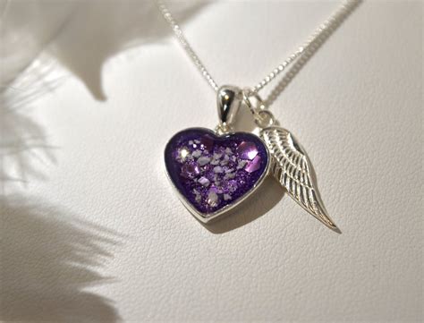 Cremation Ashes And Memorial Heart Necklace Amulet Of Ashes