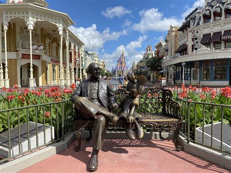 Roy Disney And Minnie Mouse Main Street Usa Walt