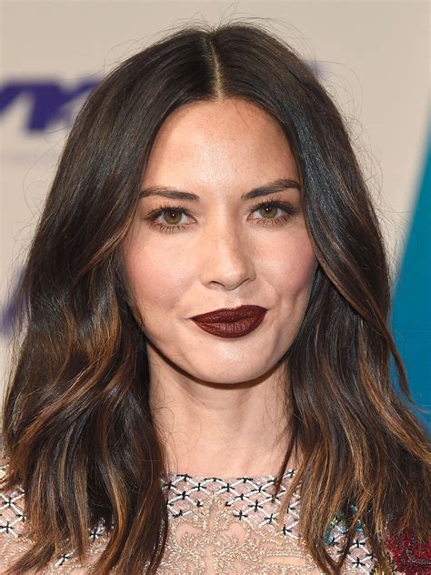 The Best Beauty Looks From The 2017 Mtv Vmas Red Carpet Olivia Munn