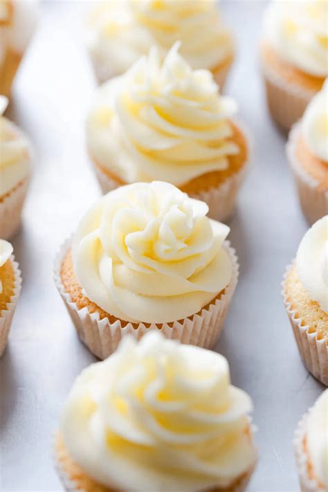 Incredibly Easy Recipe For One Bowl Vanilla Cupcakes From Anna Banana