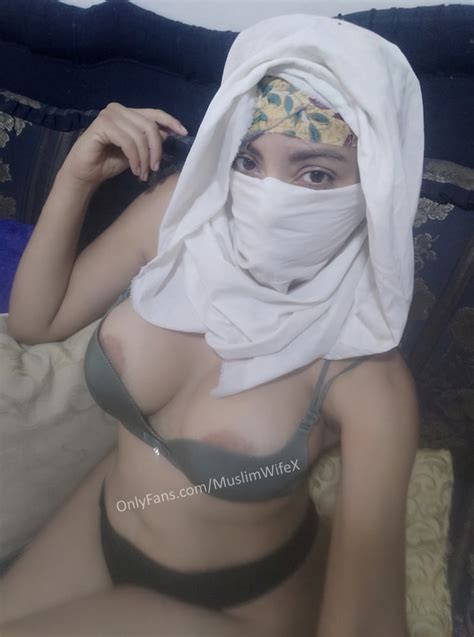 Real Arab Muslim Wife In Hijab Me Showing My Nude Body 77 Pics Xhamster