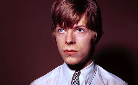 The Remarkable Story Behind David Bowies Eyes