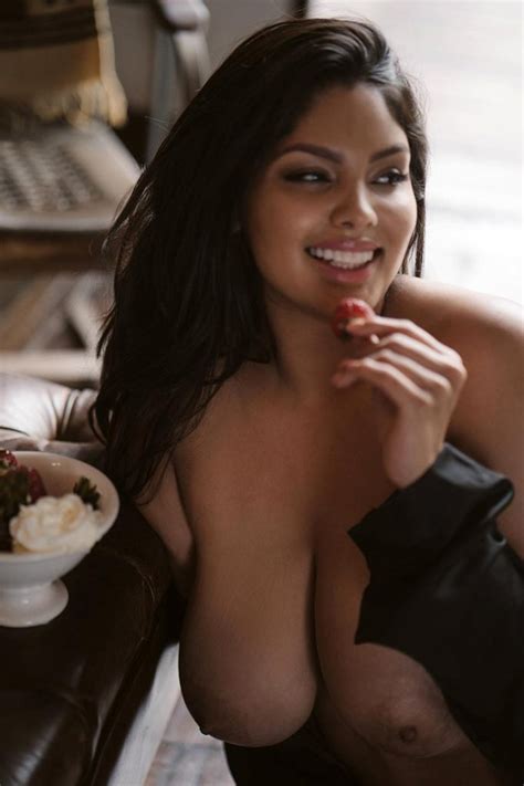 Jocelyn Corona Nude Playboy Curvy Erotic