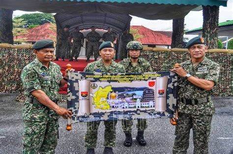 Pegawai Pemerintah Tentera Malaysia Kem Batu Kentonmen Historyploaty