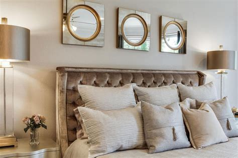 Velvet Trend: Add Velvet Glamour To Your Home Decor Here are some ideas on how to make the crushed velvet look work for your space.