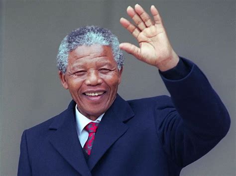 Biografia De Nelson Mandela A História Que Inspira à Todos Cia Dos