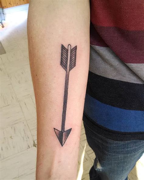 Simple Arrow Tattoo Design Arrow Tattoos For Men 66 Cool Designs With Meaning Choose Arrow