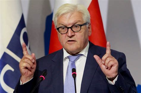 Der politiker stammt aus einfachen verhältnissen, sein vater war tischler, seine mutter fabrikarbeiterin. Frank-Walter Steinmeier chosen as president of Germany ...