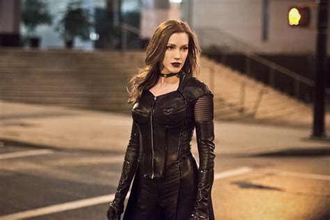 Katie Cassidy Reflects On Arrowverse ‘we Really Really Milked That Cow’ Syfy Wire