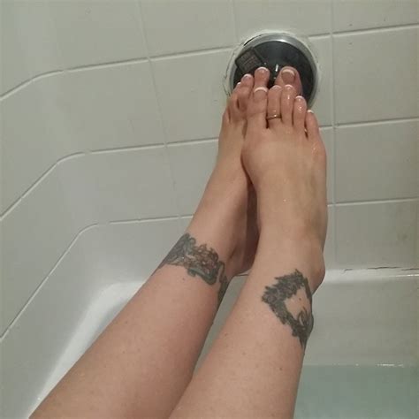 Julia Anns Feet