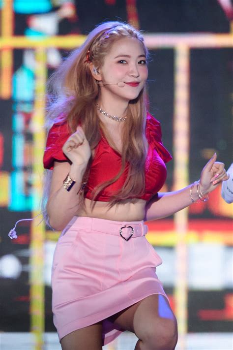 Yeri Red Velvet Red Velvet Stage Outfits Velvet