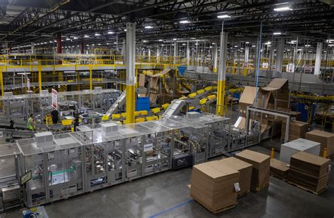 Amazon Fulfillment Center Brings 1200 Jobs To Detroit