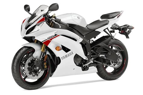 The reigning pro daytona sportbike champion… the r6 rules the track, the twisties and your urban maze. Will the next Yamaha YZF-R6 look like this? - BikesRepublic