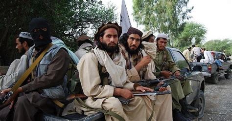 افغانستان طالبان کا افغان فوج کے کیمپ پر حملہ، 100 اہلکار ہلاک خبریں دنیا تسنیم نیوز ایجنسی