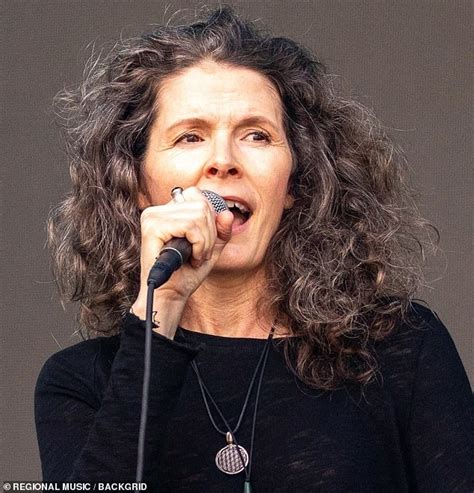 Edie Brickell And New Bohemians Album Review Its A Beautifully