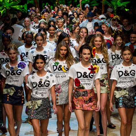 Dolce And Gabbana Spring 2017 Collection Popsugar Fashion