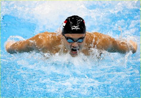 Michael phelps and missy franklin both have world records shattered at the world championships. Joseph Schooling Beats Michael Phelps in 100m Butterfly ...