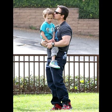 In 1984, donnie wahlberg auditioned for music producer maurice starr, who immediately enlisted wahlberg to form the centerpiece of new kids on. Celebs and kids: Mark Wahlberg shows his son some love ...