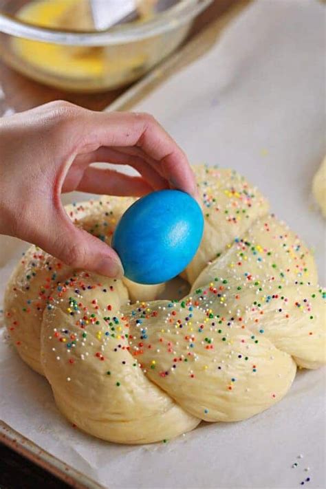 A Traditional Festive Italian Easter Bread Recipe Thats Easy To Make This Holiday Bread With